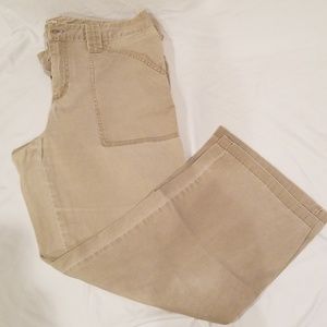 Express Khaki capris pants - straight legged